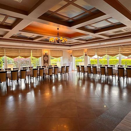 Papuga Park Hotel Wellness Marrakesz & Spa Bielsko-Biała Exteriör bild