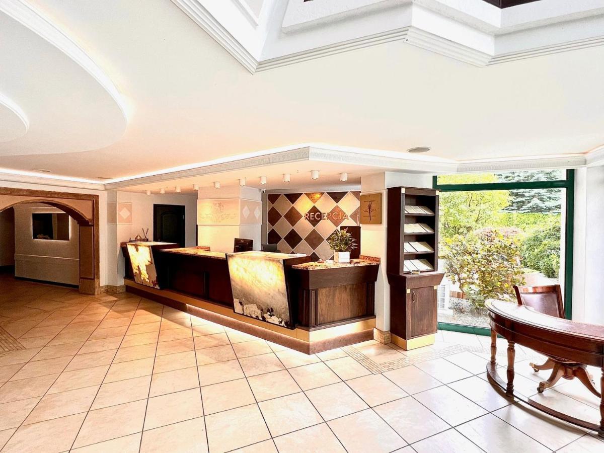 Papuga Park Hotel Wellness Marrakesz & Spa Bielsko-Biała Exteriör bild