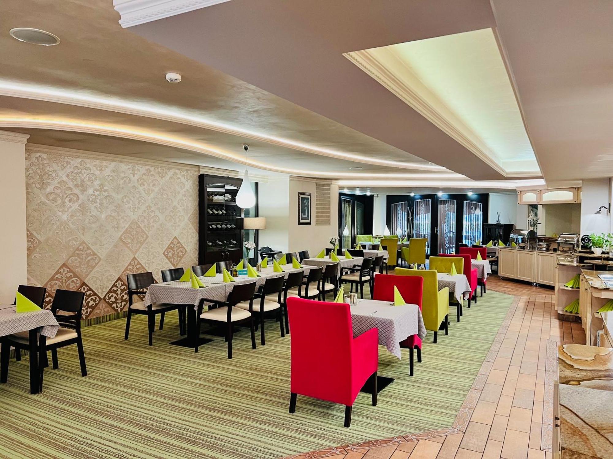 Papuga Park Hotel Wellness Marrakesz & Spa Bielsko-Biała Exteriör bild