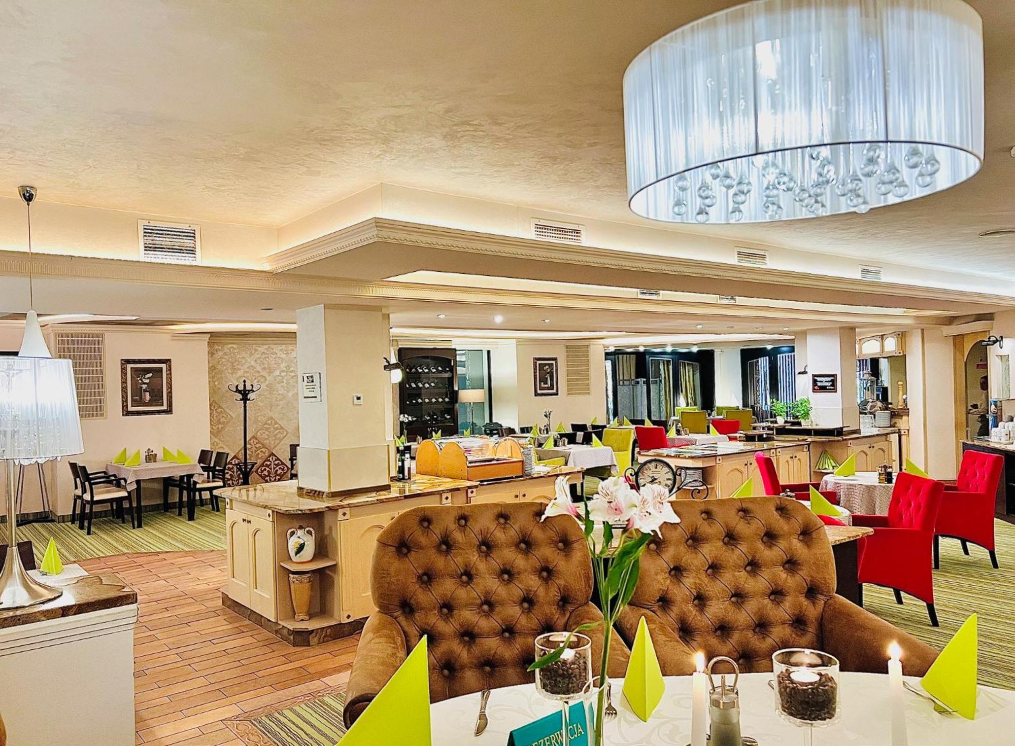 Papuga Park Hotel Wellness Marrakesz & Spa Bielsko-Biała Exteriör bild