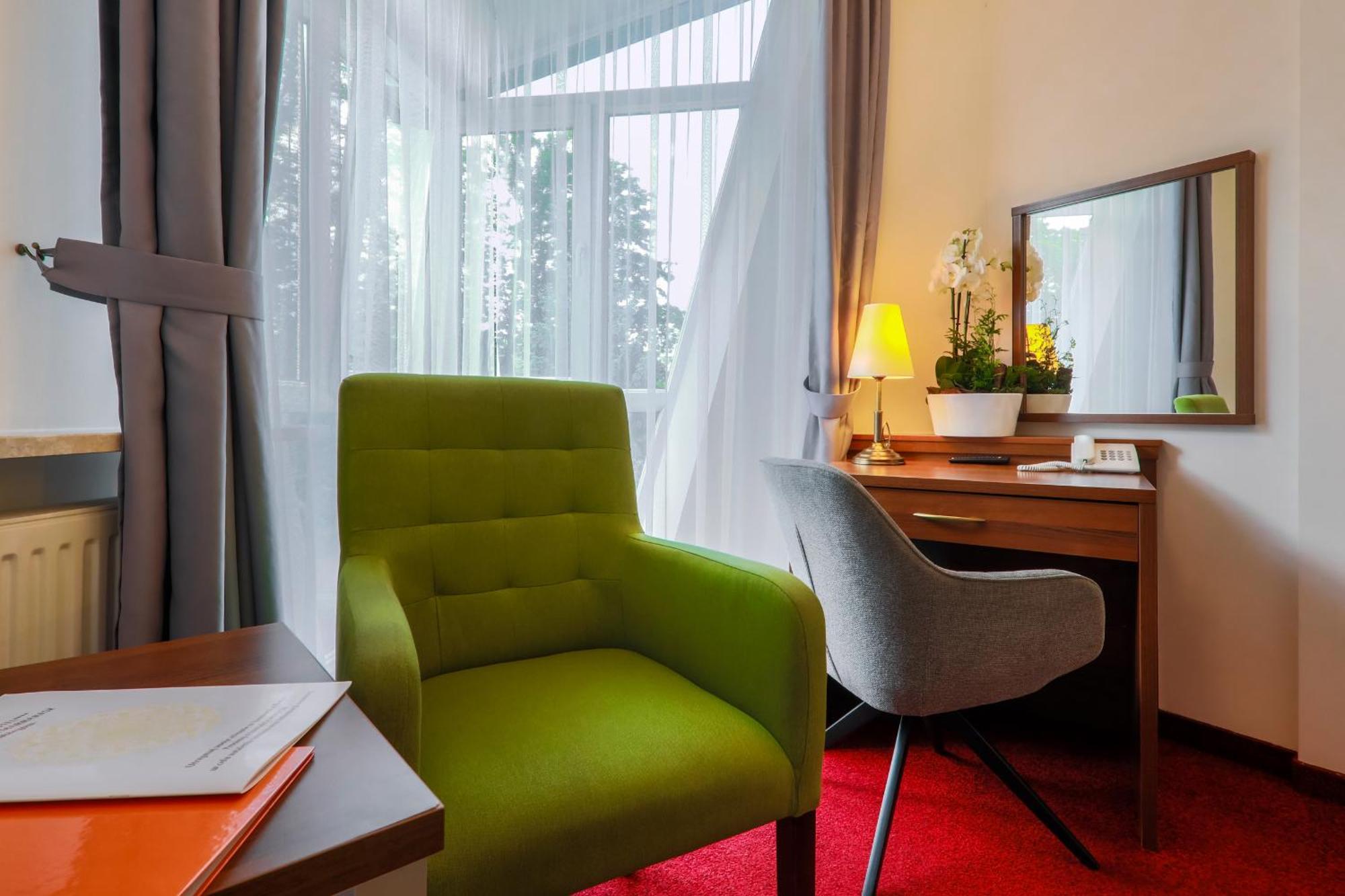 Papuga Park Hotel Wellness Marrakesz & Spa Bielsko-Biała Exteriör bild