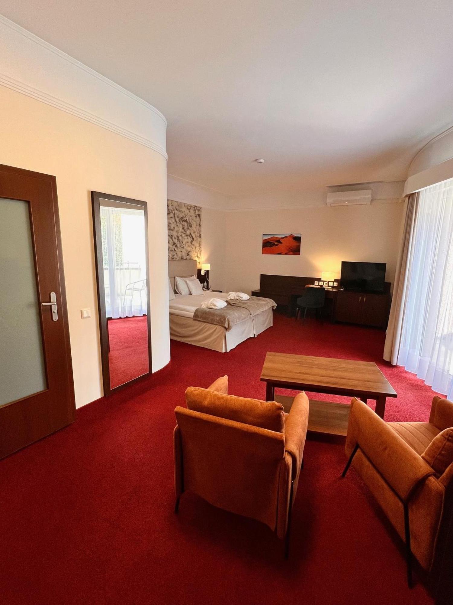 Papuga Park Hotel Wellness Marrakesz & Spa Bielsko-Biała Exteriör bild
