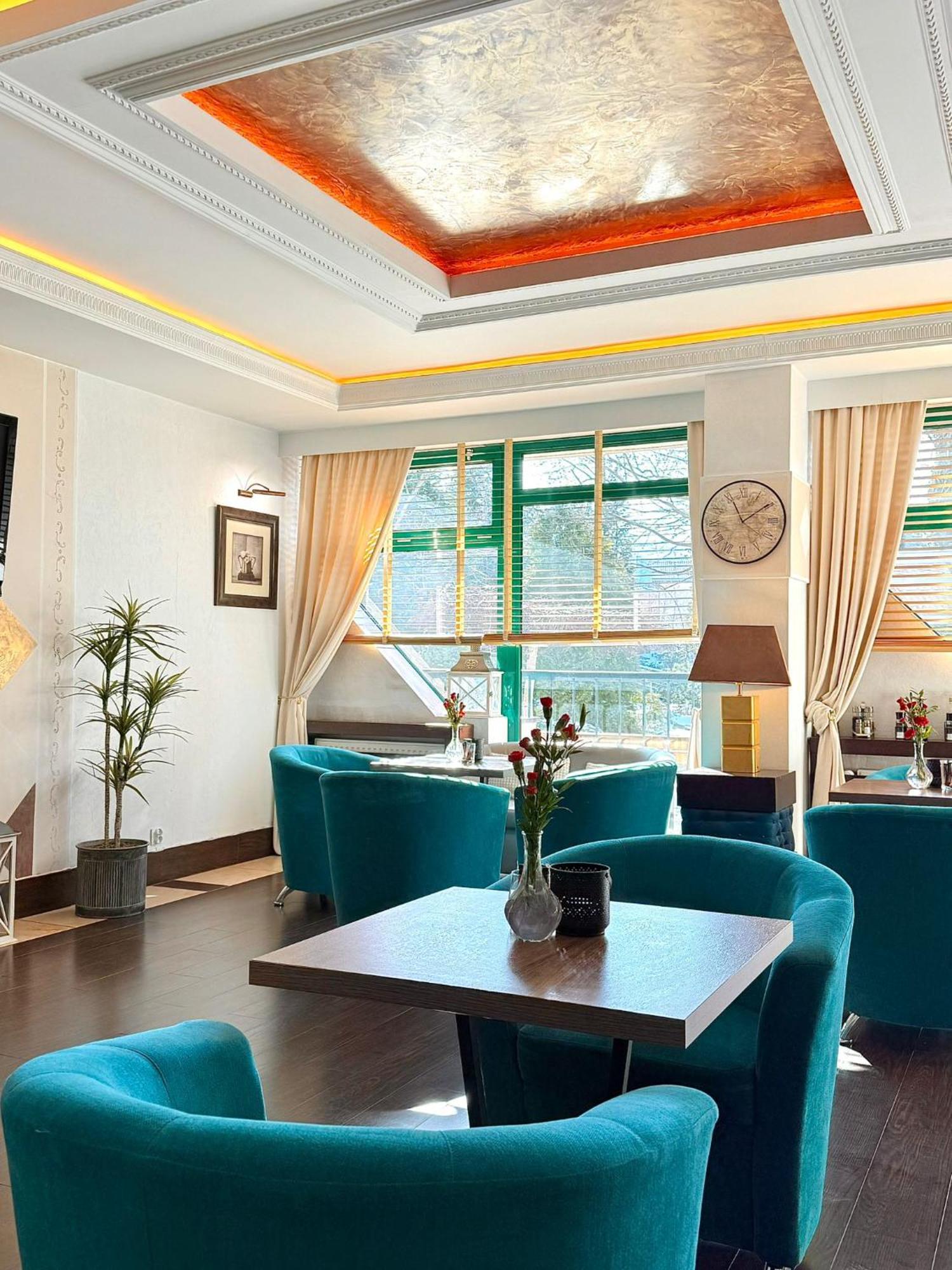 Papuga Park Hotel Wellness Marrakesz & Spa Bielsko-Biała Exteriör bild