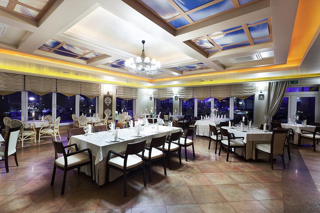 Papuga Park Hotel Wellness Marrakesz & Spa Bielsko-Biała Exteriör bild