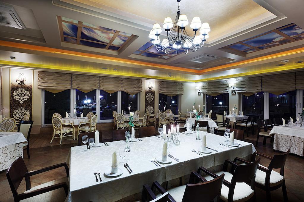Papuga Park Hotel Wellness Marrakesz & Spa Bielsko-Biała Exteriör bild