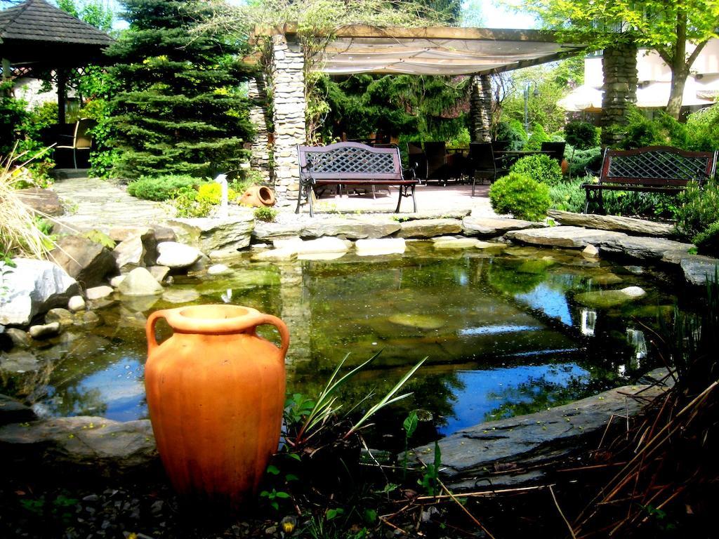 Papuga Park Hotel Wellness Marrakesz & Spa Bielsko-Biała Exteriör bild